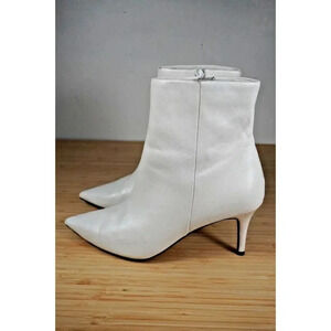 Linea Paola White Leather Pointed-Toe Ankle Boots 9.5